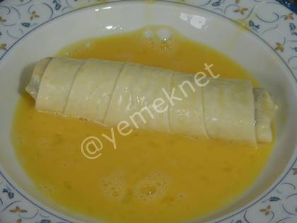 Beşamel Soslu Mantarlı Börek